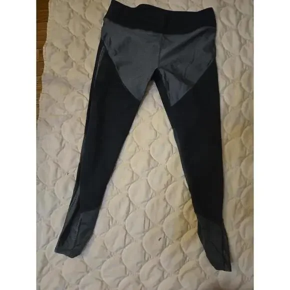 Fabletics Women's green Activewear Leggings - Picture 1 of 4